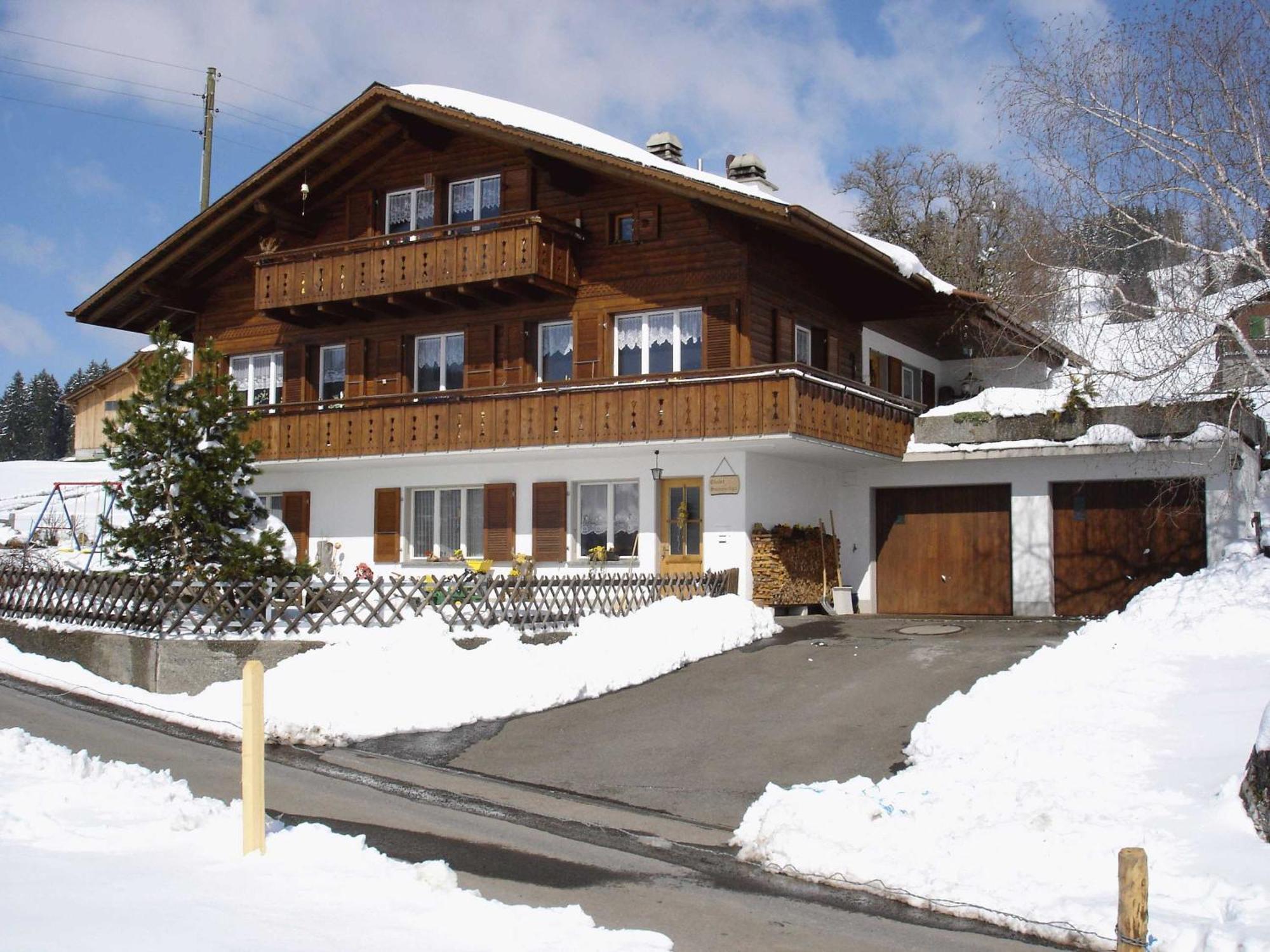 Chalet Sunneschyn Schwanden  ภายนอก รูปภาพ