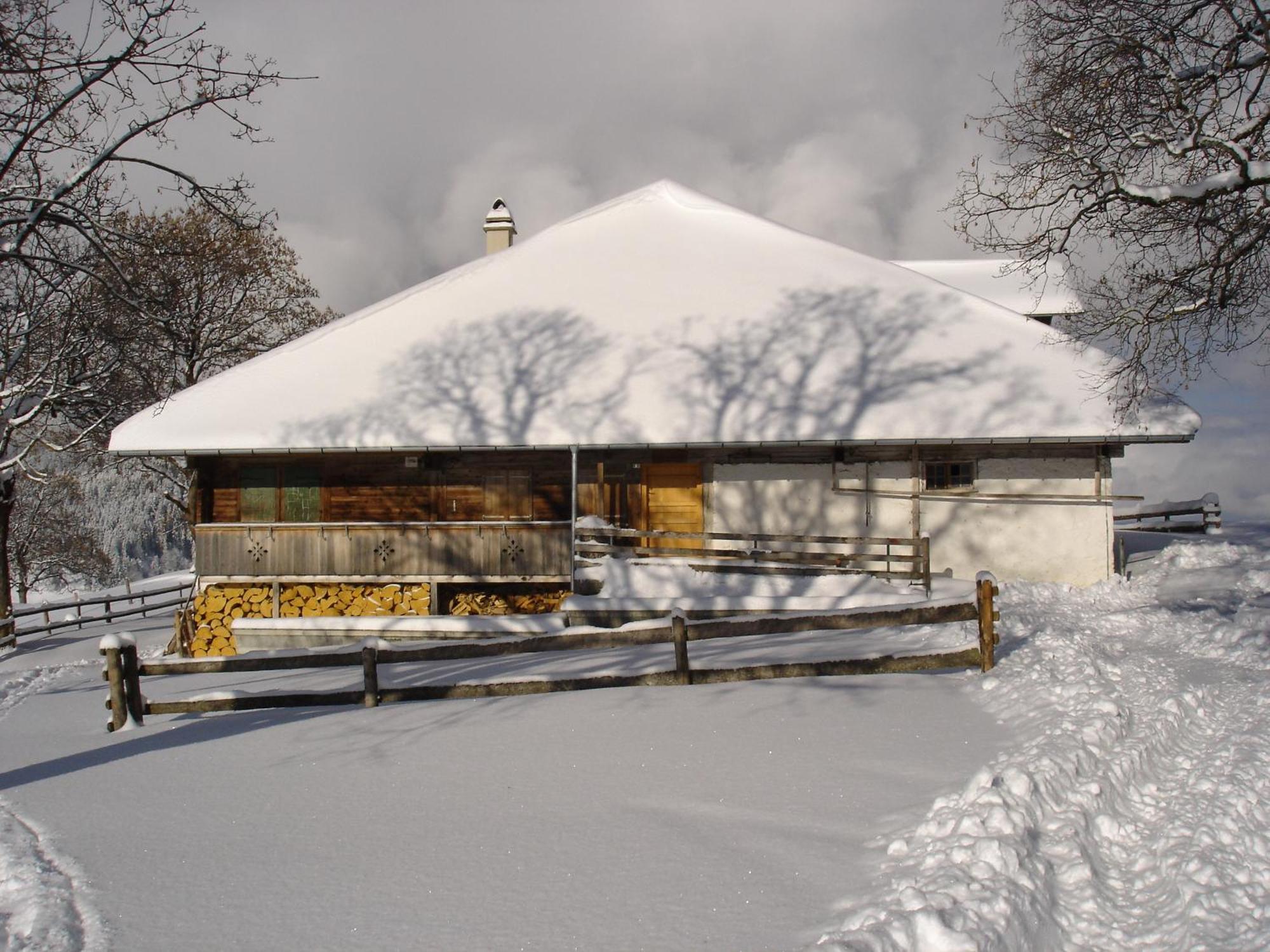 Chalet Sunneschyn Schwanden  ภายนอก รูปภาพ