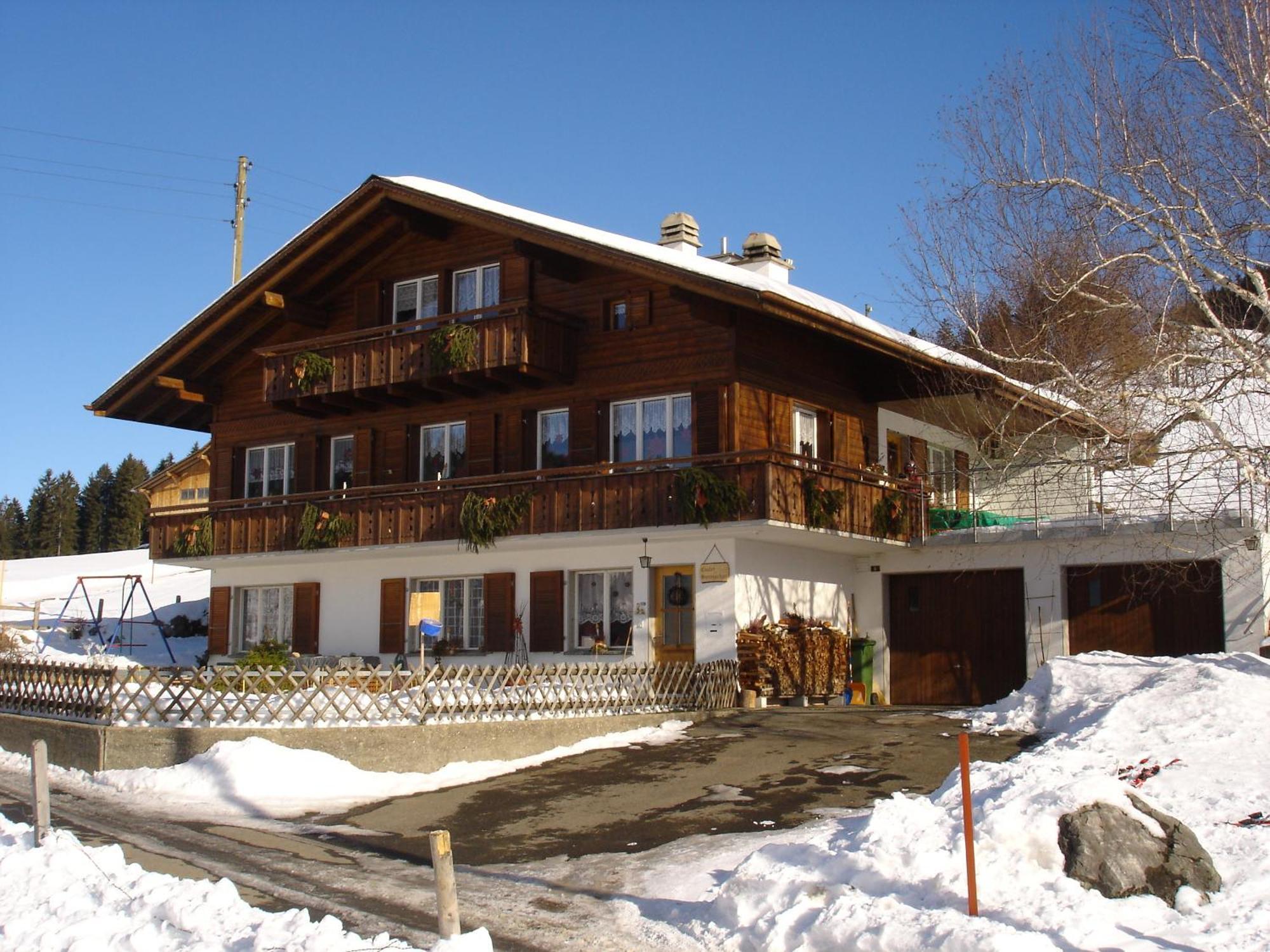 Chalet Sunneschyn Schwanden  ภายนอก รูปภาพ